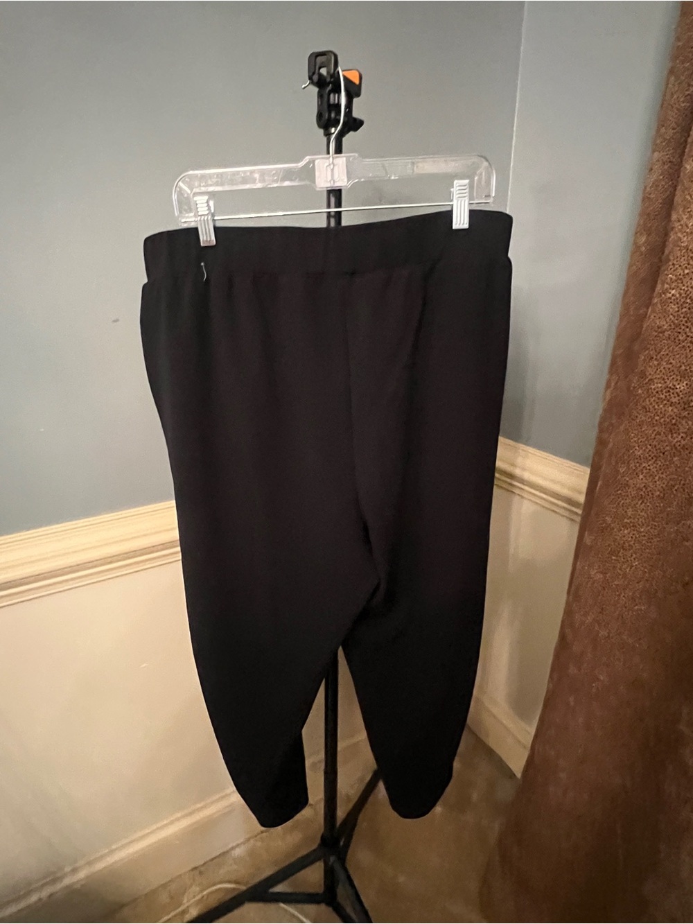 Catherines Black Cropped Ponte Pull-On Pants